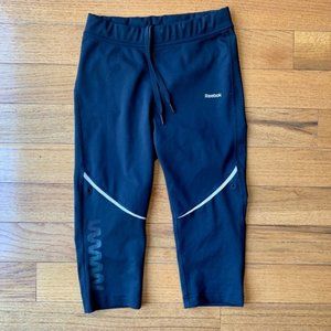 Reebok Play Dry Black Crop Leggings Small